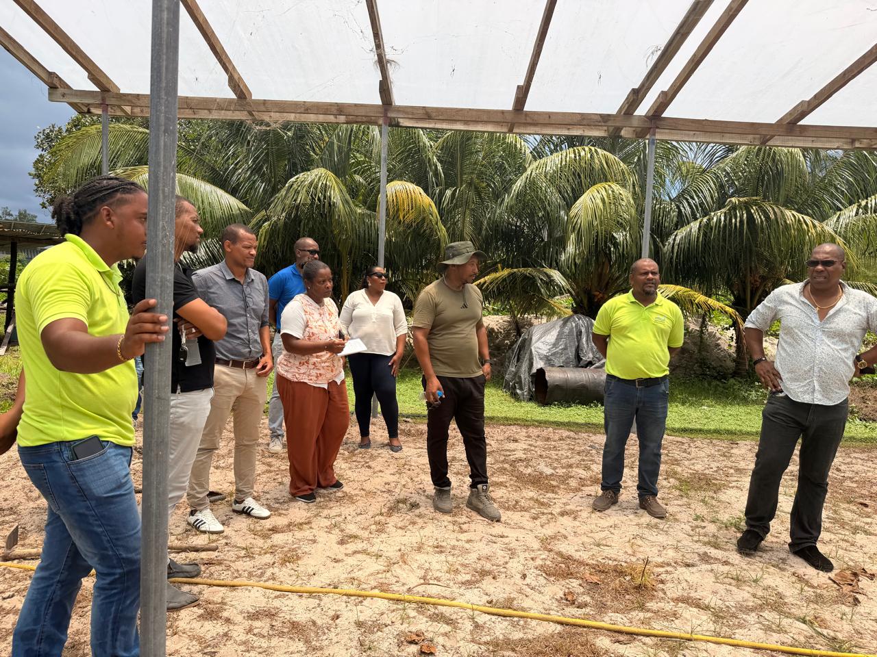 LHI delegation visits Praslin sites