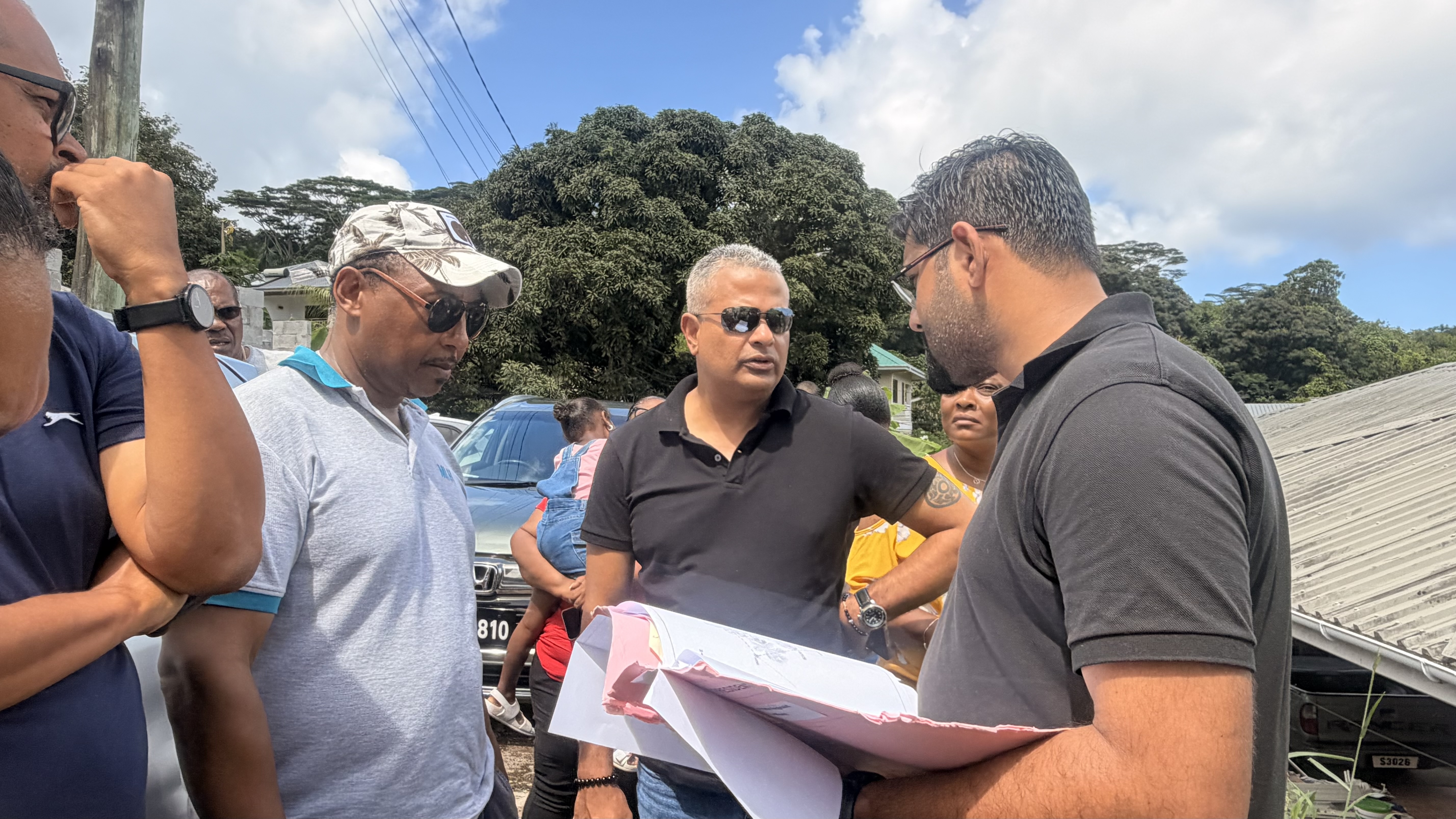 Vice President Pillay leads development inspection tour